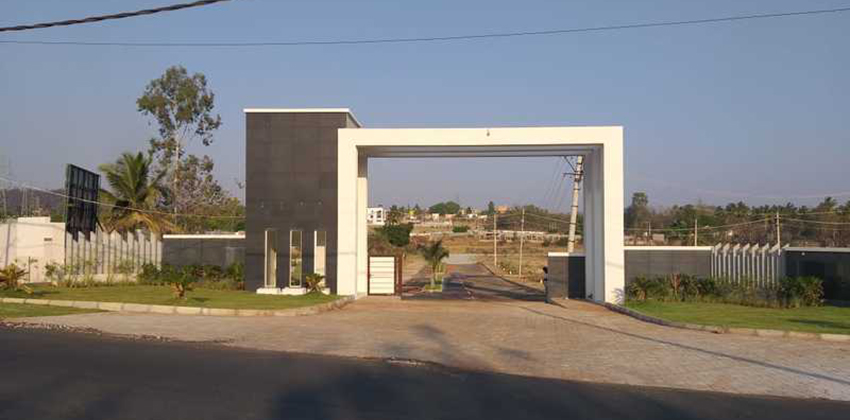 Grand Entrance of Shruthi Gardens – Gated Villa Plots in South Bengaluru